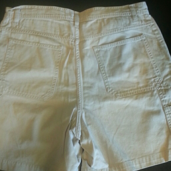 Shorts - Picture 2 of 4